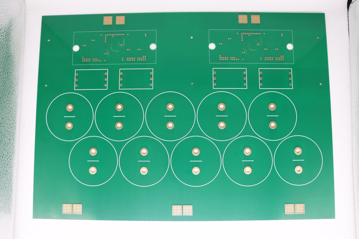 PCBGOGOofficial's tweet image. Internal and external 8oz 4-layer PCB board

#PCBGOGO #PCB #pcbmanufacturing #chinapcb #pcbmanufacturer #pcba #pcbassembly #printedcircuitboards #PCBboard