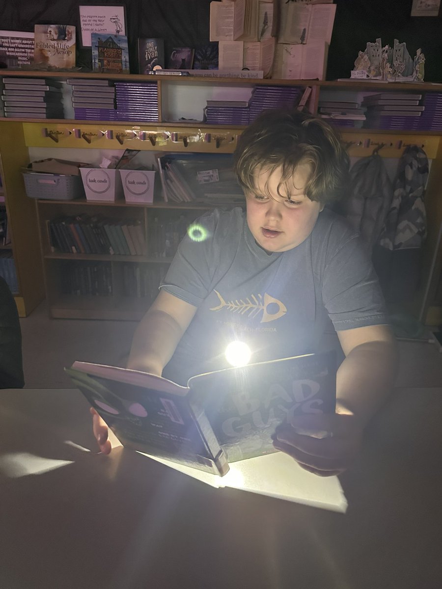 jessierigsby's tweet photo. We read books today. Fifth grade read 339 books in the dark and it was so much FUN! I live for the days where we stop everything and just read because we can. This is it right here. 💙 https://t.co/qxHRJSlHFh