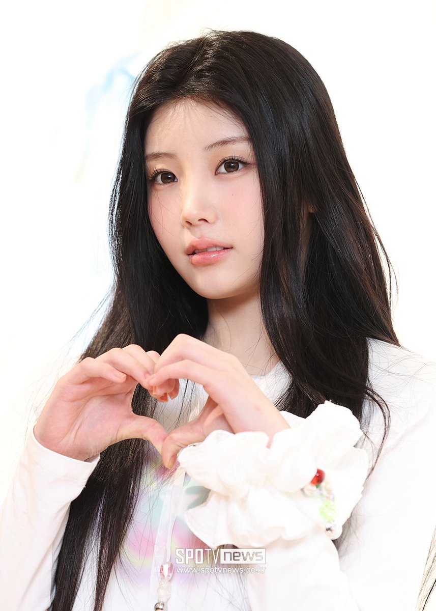 mywonh33's tweet photo. 원희 오늘진짜 너무너무예쁨.. https://t.co/nLnz0BUgJR