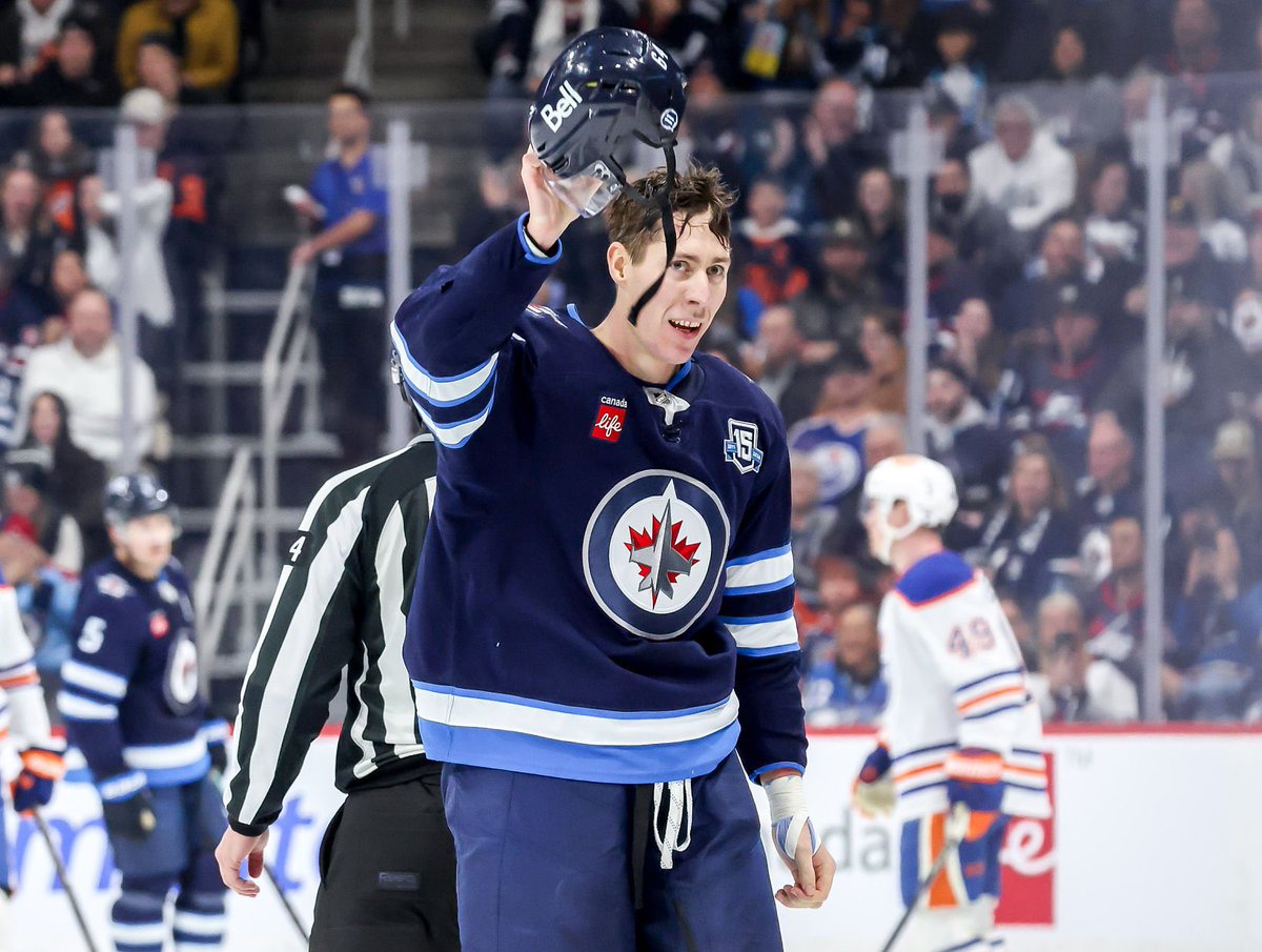 PuckEmpire tweet media