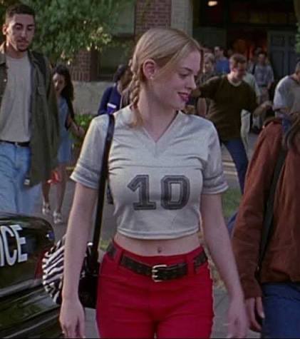 neverhangup's tweet image. Tatum’s outfit in Scream 1 (white football jersey + red pants) is a subtle nod to Johnny Depp’s clothes in Nightmare on Elm Street—another Craven wink. #Scream #NightmareOnElmStreet