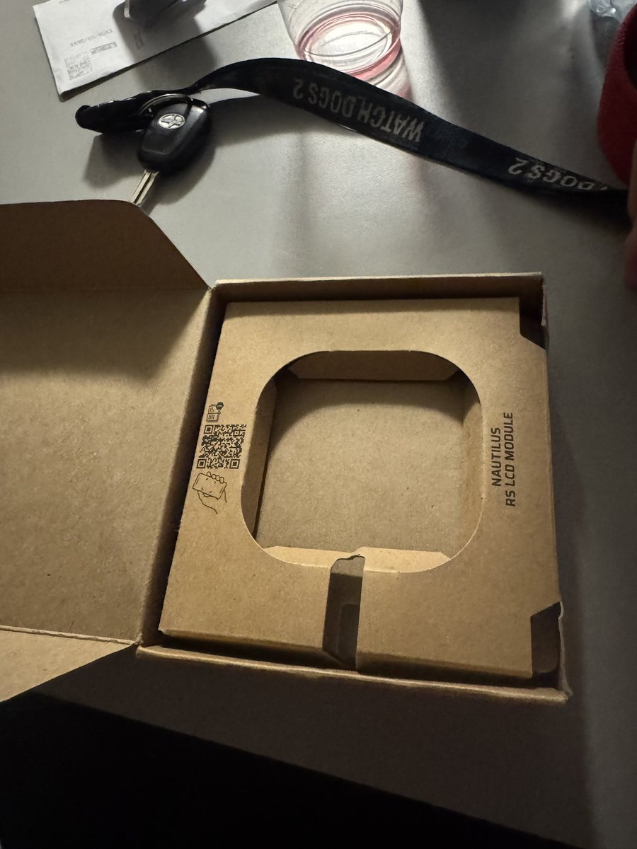 J_Daniel236's tweet photo. @AskeBay I need help I made a purchase about a week ago was charged $40.00 to receive an empty box https://t.co/t7607nMwr6