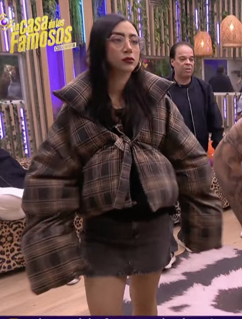 bloque_g's tweet photo. DONDE ESTUDIO DISEÑO DE MODAS❌🤣🤣❌🤣❌🤣❌🤣❌🤣❌🤣❌🤣🤣❌🤣❌🤣❌🤣❌🤣🤣❌

#LaCasaDeLosFamososCol3 https://t.co/o3fGB1sxUL