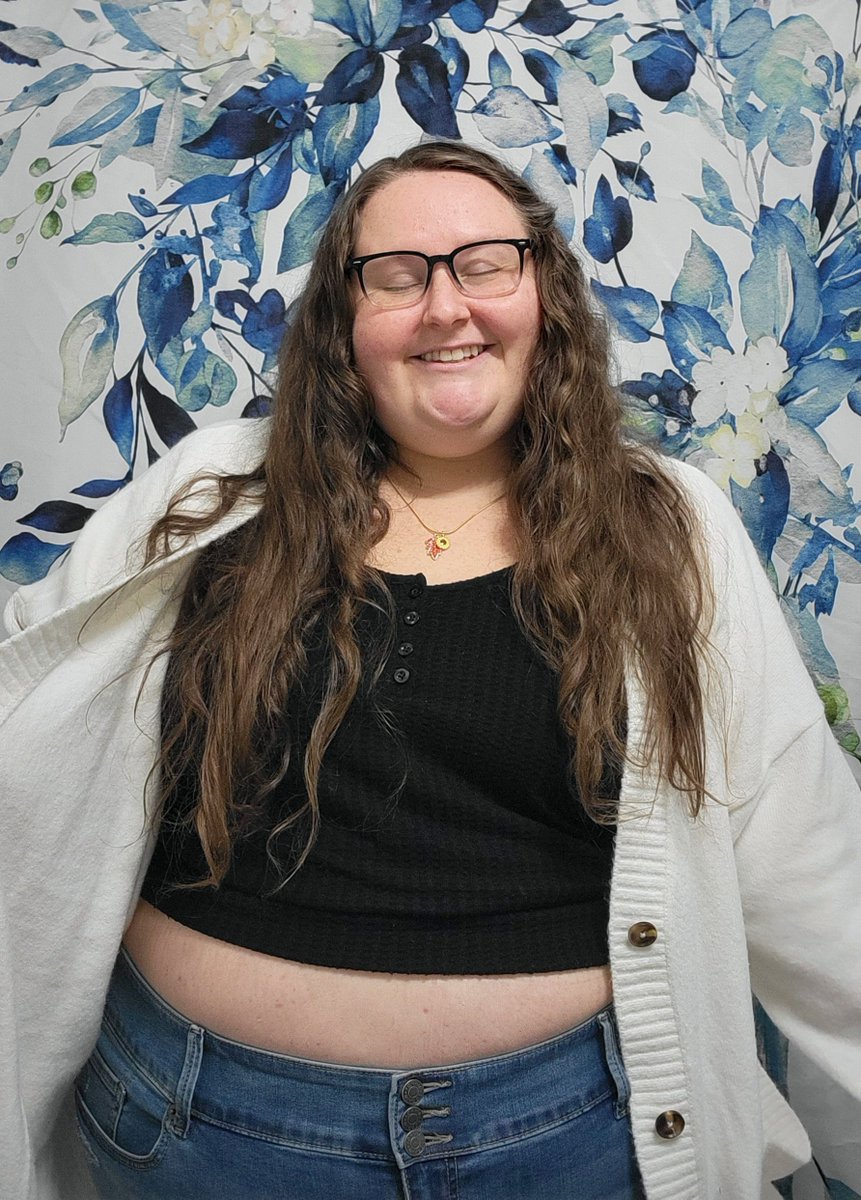 RadicallyRaee tweet media