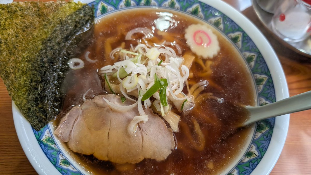 mdthen3's tweet photo. 集来@大門
手打ラーメン、優しい生姜醤油スープにコシのある手打ち太ちぢれ麺ですきに、げにまっことうまいぜよ。 https://t.co/yRYJYlg9eS
