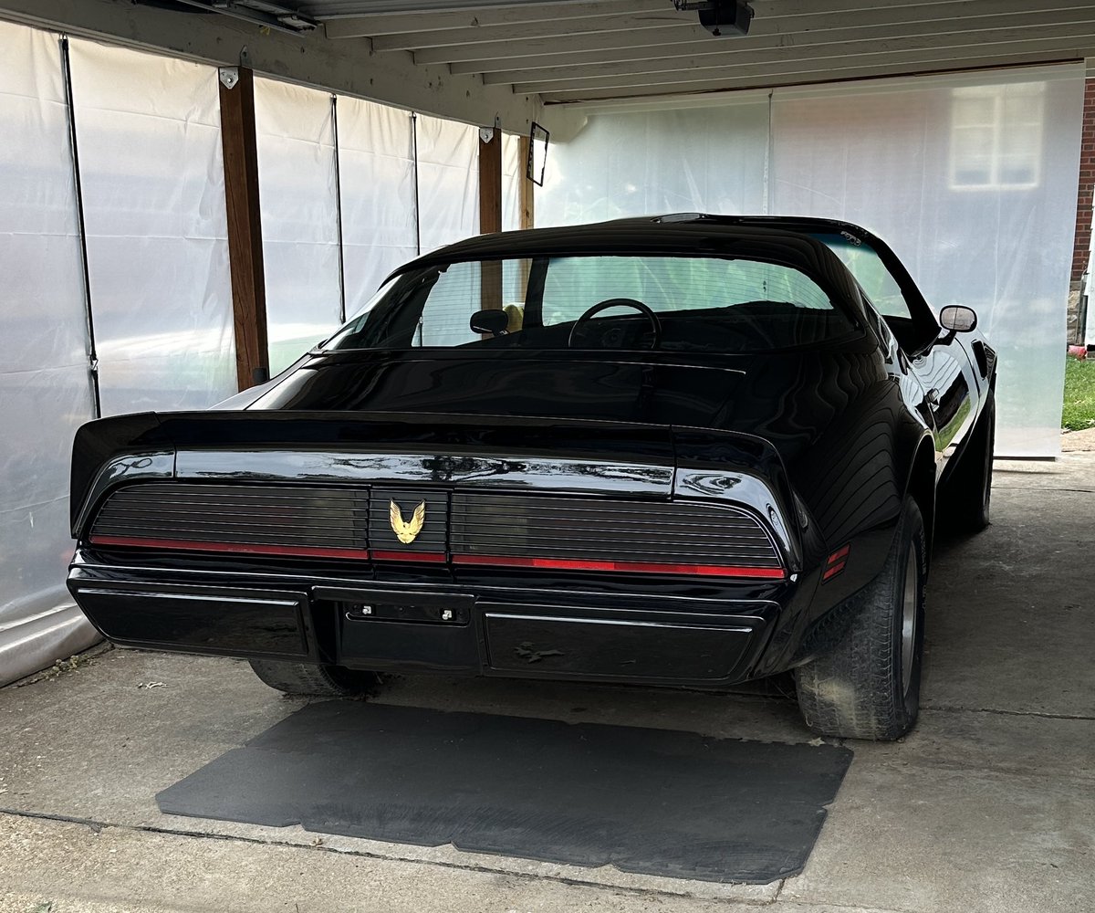 RetroTA66's tweet photo. @Chesschick01 Nice ride! My ‘81, Y84’s a work in progress. https://t.co/B8eRcXVZ7q