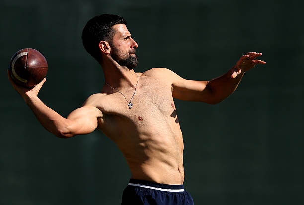 christophclarey's tweet image. Photo of the Day

#Djokovic warms up for Indian Wells

📷Clive Brunskill