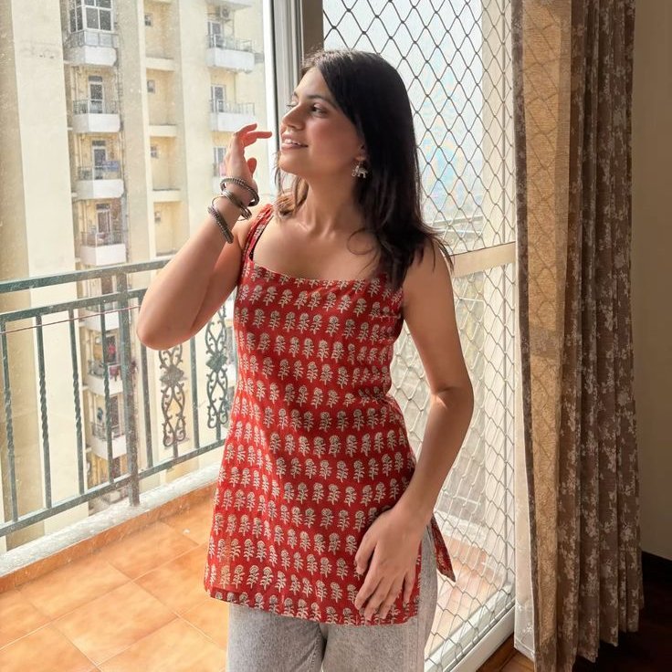 short kurti with skirt or jeans?