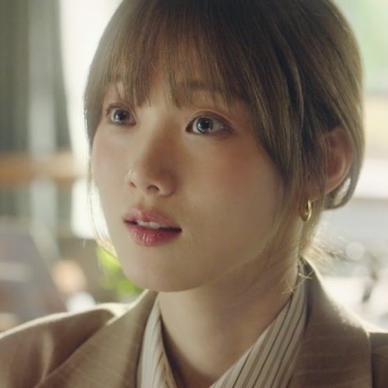 bibloveee's tweet photo. I will NEVER stop talking about how gorgeous their eyes are!!!!!! 🥺🥹 Chemistry so strong even their eyes matched perfectly!!! 🫠 #InYourRadiantSeason #LeeSungKyung #ChaeJongHyeop https://t.co/MJRttqKJ50