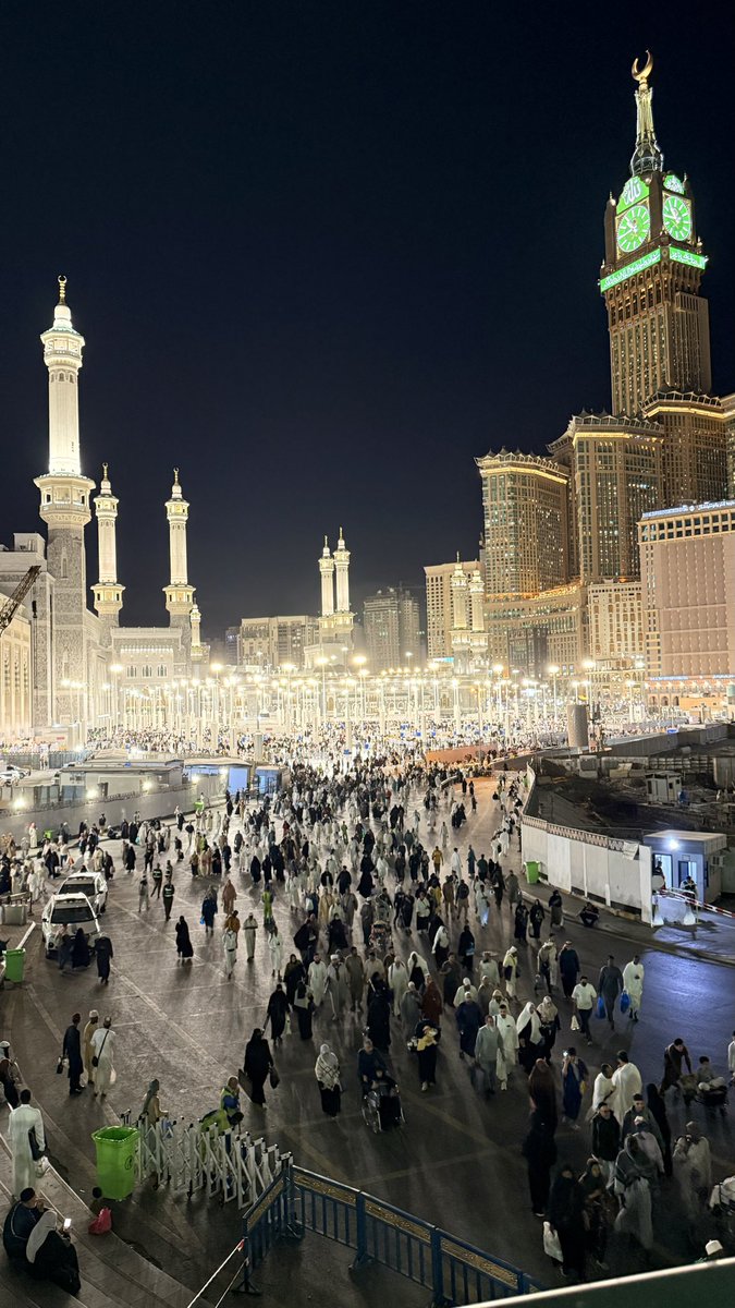 cloud_sb15's tweet photo. رمضان | ١٤٤٧هـ
عمرة وإفطَار في المسجد الحَرام
”اللهم اجعل أُجورنا فيها لا تُعد، ودعواتنا لا تُرد“ https://t.co/FC3p9Ofhf6