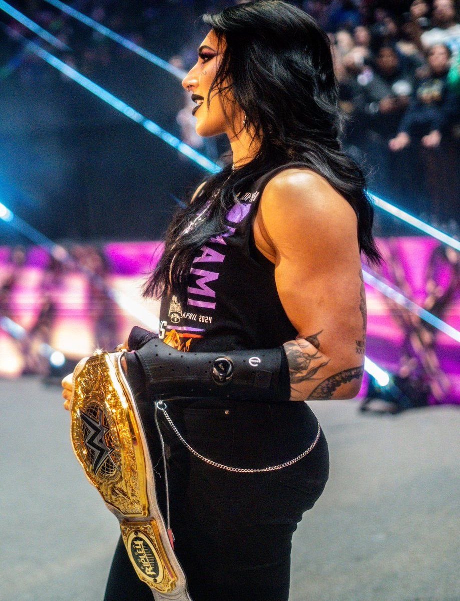 ghosdrewz's tweet photo. shes so lethal https://t.co/n9X67FGOXM