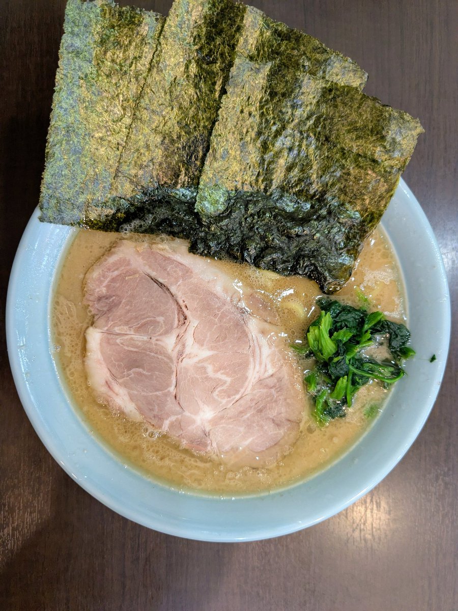 Pmchang3's tweet photo. とんこつ醤油らーめん
大盛

#心一家
#新潟市西区 https://t.co/N1HA4MsQPB
