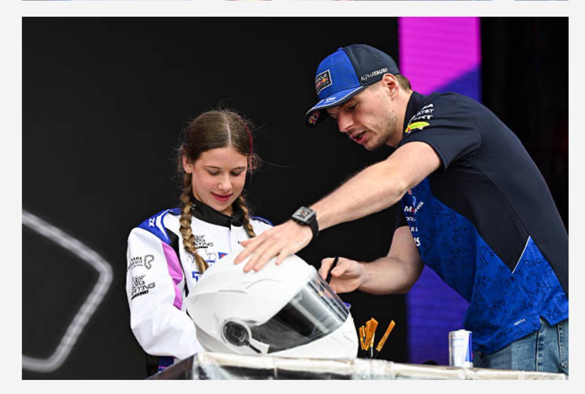Mercury98568210's tweet photo. Girl dad aka max verstappen in his natural habitat 🥺❤️

he really looked happier than girl😆 https://t.co/rGuKaxRY2K