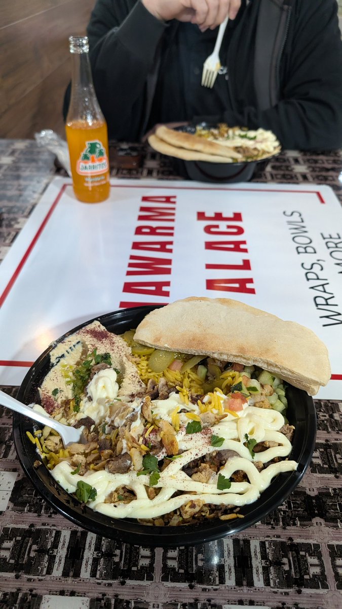 Pre convention shawarma bowl with <a href="/Karposaurus_/">Karposaurus</a>