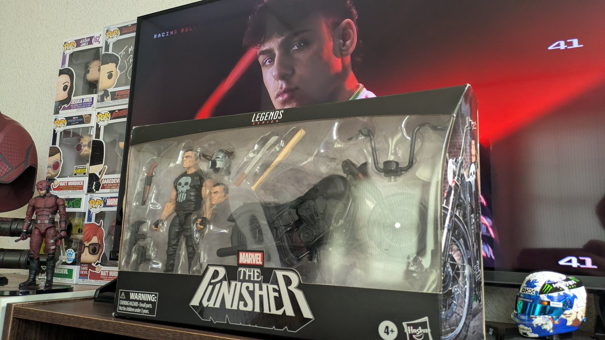 ずっと前から欲しかったマーベルレジェンドのパニッシャー&バイクが