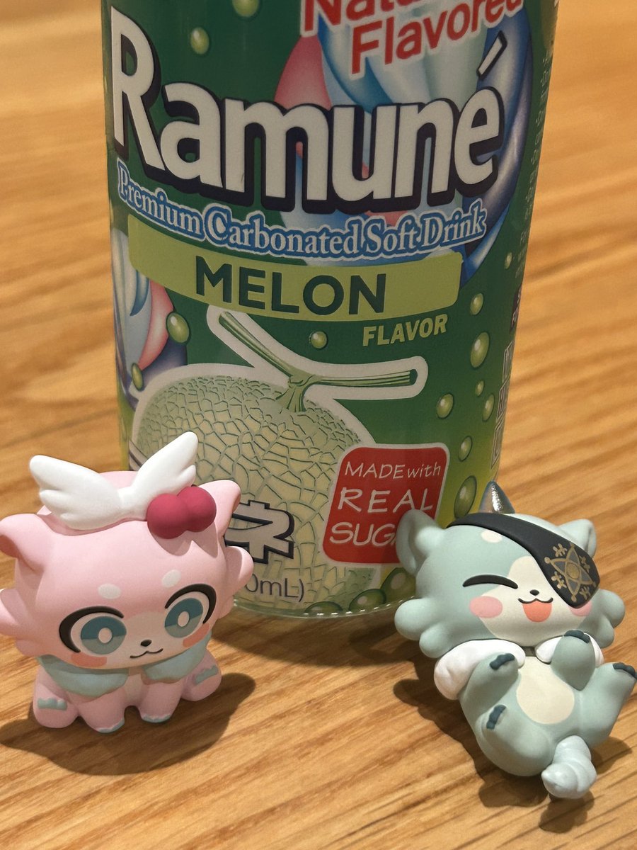 ⠀⠀   
𝜗𐑞   ♡ ꒱ 
     happy  to  have  professor  anaxa  and  miss  hyacine   with  me  today  .  
⠀⠀