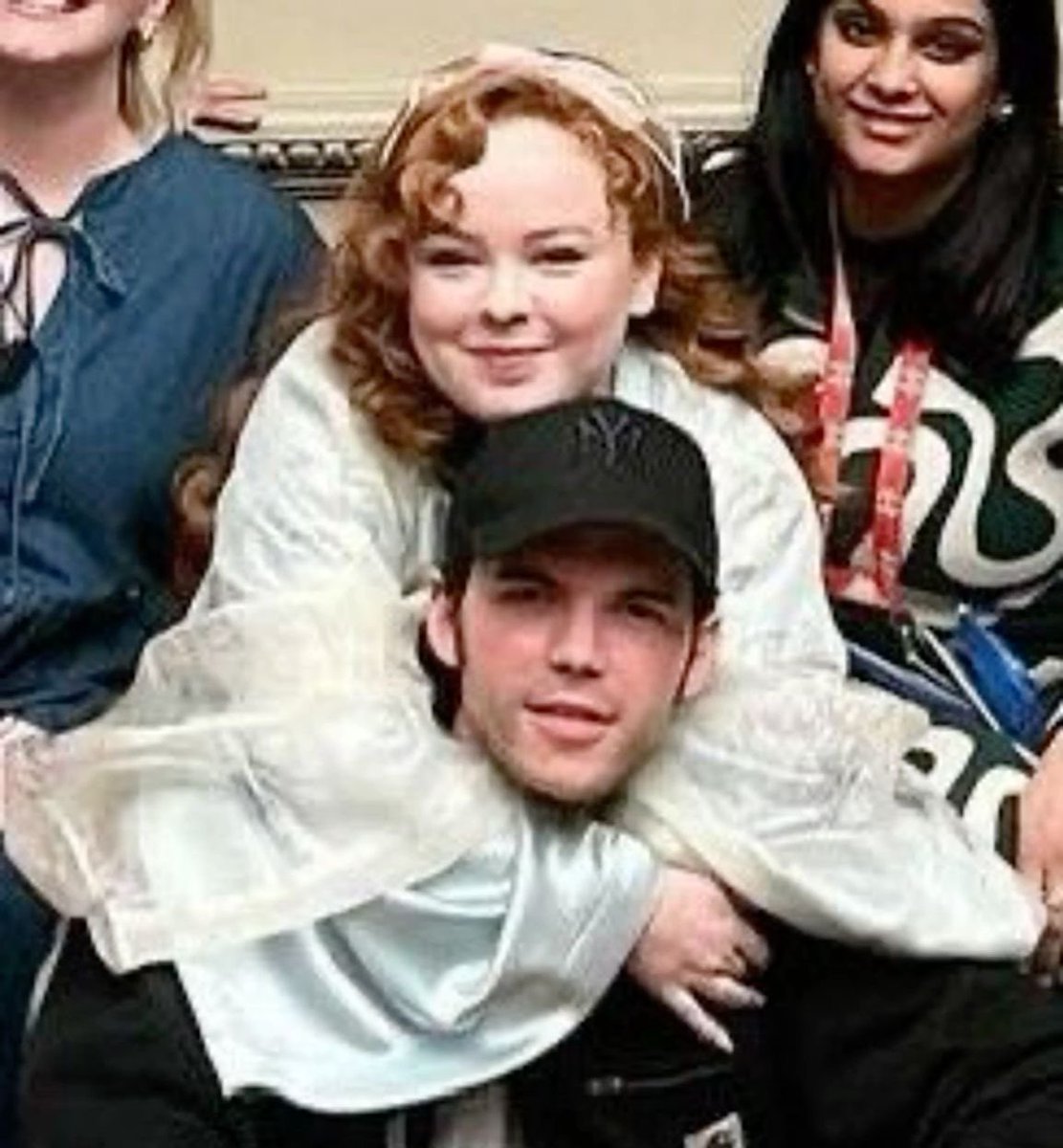 ˚࿔ nicole 𝜗𝜚˚. tweet media