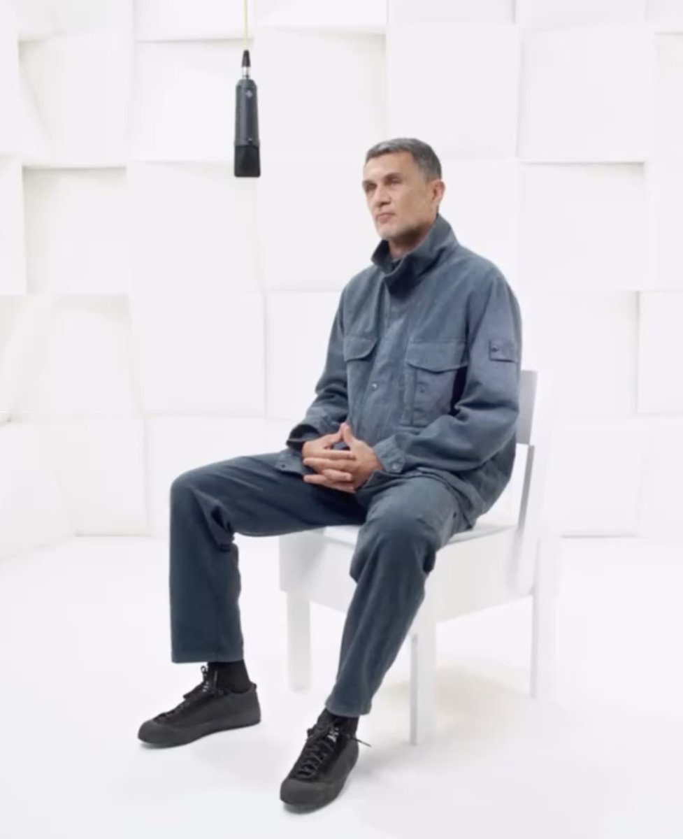 Paolo Maldini Menjawab Beberapa Pertanyaan Pribadi untuk Video Media Sosial Perusahaan Fesyen Italia

Dalam sebuah wawancara eksklusif, legenda AC Milan ini membuka diri tentang kehidupan pribadi, nilai-nilai yang ia pegang, dan pandangannya. Berikut adalah petikan wawancaranya: