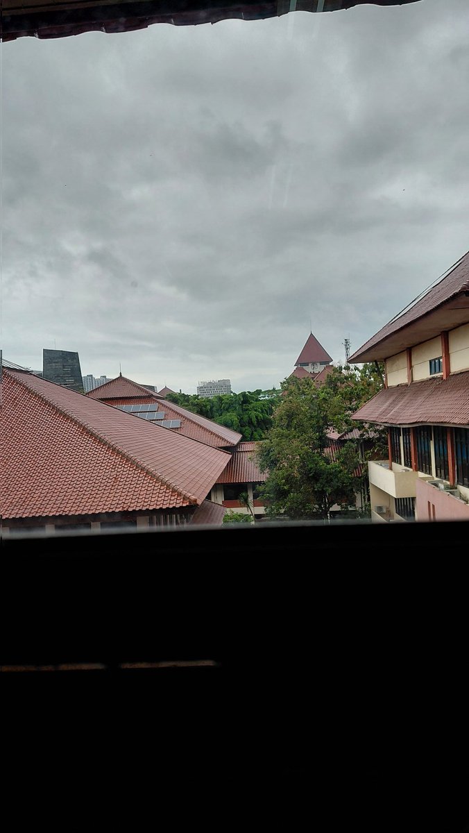 suicyd4l's tweet photo. view kelasnya lantai 5 https://t.co/3FYrLAxd03