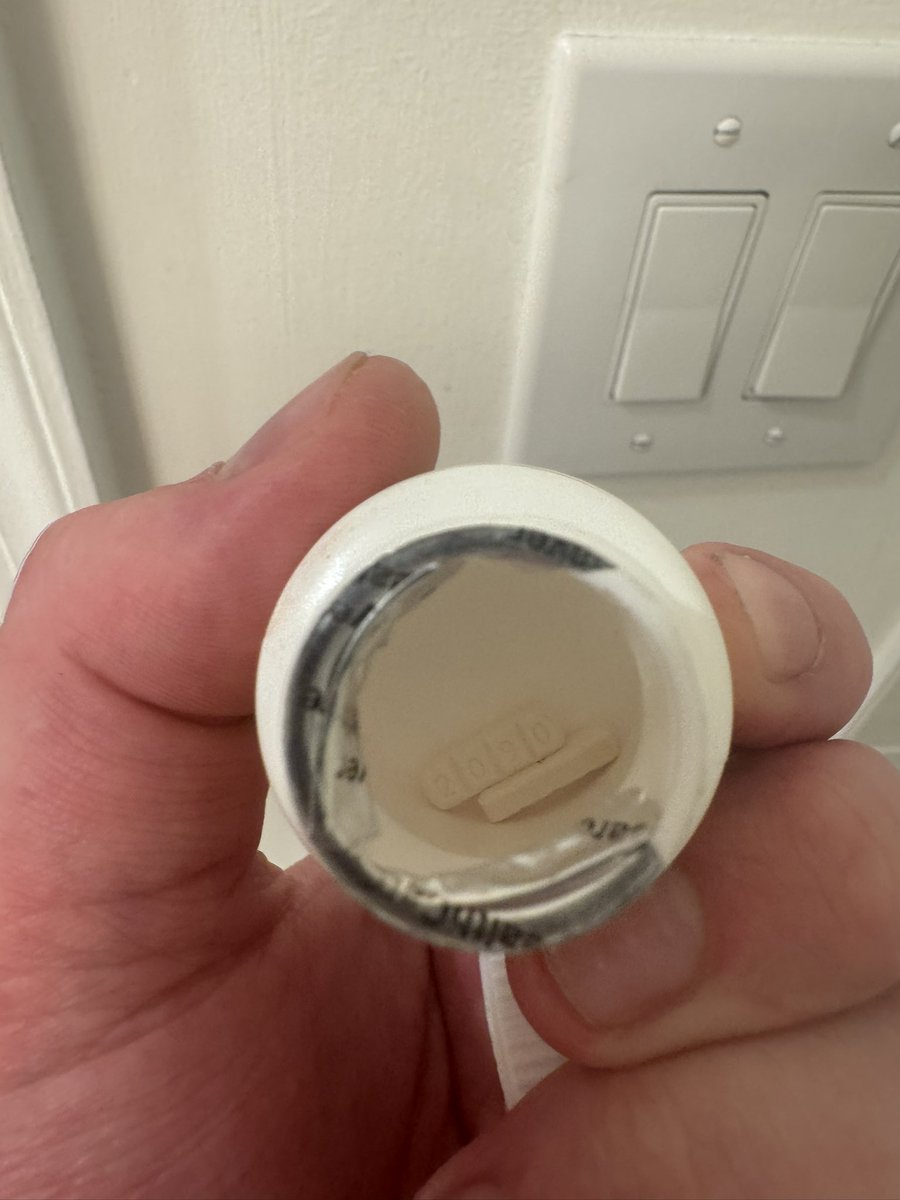 fleshsimulator's tweet image. I’ve had 2 bars of Xanax untouched in a medkit for the past three years.

I have full access to them at any time. There’s nothing that’s preventing me from taking them. 

Still haven’t taken them. I’m sure this is incomprehensible to you, though, you fucking fаggоt