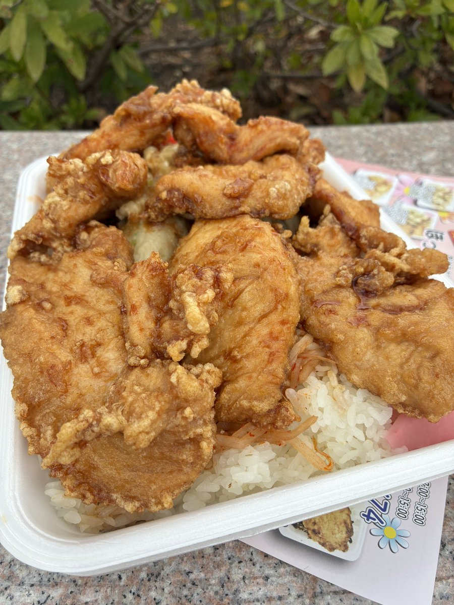 ICCHY8591's tweet photo. ほっかほっか大将・西桐生店のジャイアン弁当（2000g  ¥1100）
まじでジャイアン！とんでもない爆盛り🔥
安い、美味い！ぜひ、お試しあれ！ https://t.co/5GTUDBUWCN
