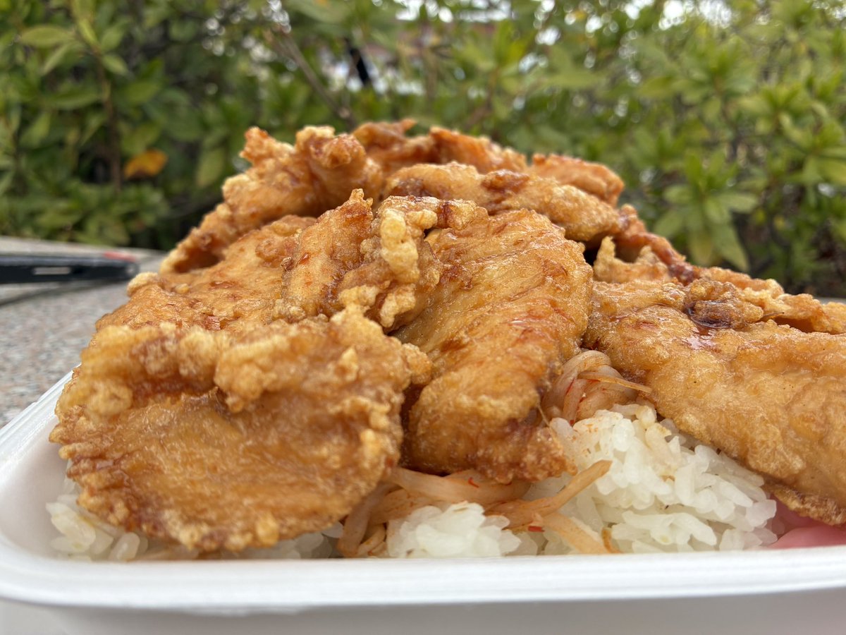 ICCHY8591's tweet photo. ほっかほっか大将・西桐生店のジャイアン弁当（2000g  ¥1100）
まじでジャイアン！とんでもない爆盛り🔥
安い、美味い！ぜひ、お試しあれ！ https://t.co/5GTUDBUWCN