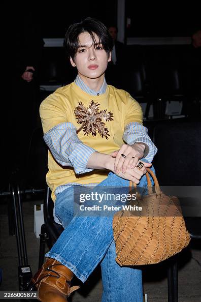 แต่ใดๆ ชั้นชอบมาก gettyimages ที่ชื่อเสียงเลื่องลือว่ารอดยาก พี่ยอร์ชของชั้นรอดหมด สู้กล้องกลับด้วย ก็มาดิค้าบบ กล้องไหนแสงไหนฮีได้หมด เริ่ดๆ

YORCH PARIS FASHION WEEK 
#YORCH_ParisFashionWeek