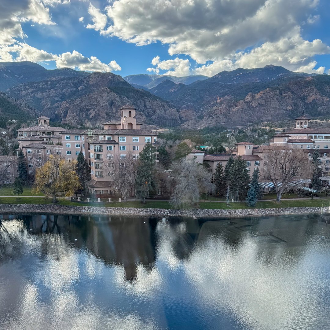 The Broadmoor tweet media