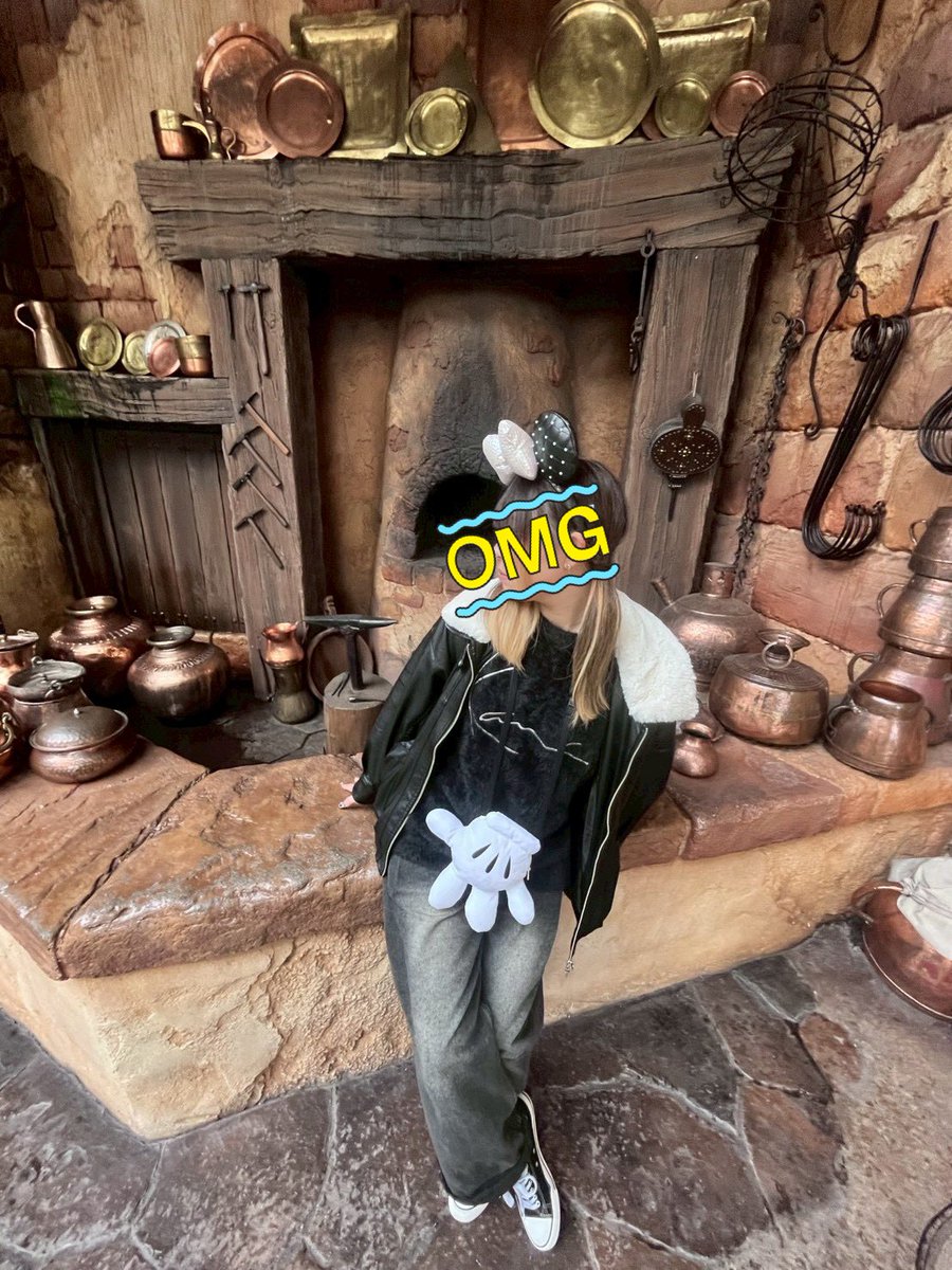 0A__chaN_3's tweet photo. ディズニー旅行行ってたよ➰❤️❤️✨ https://t.co/iZ7fc0aLLW