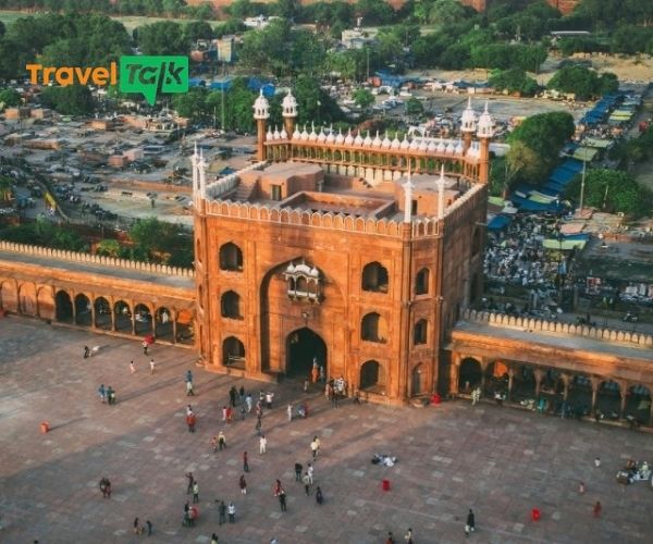 tourando's tweet image. Muốn đi Tam Giác Vàng Ấn Độ từ TP.HCM mà không phải tự lo lịch trình? Hành trình Delhi – Agra – Jaipur, có Taj Mahal, Amber Fort và lo trọn gói sẽ giúp chuyến đi nhẹ đầu hơn 👇 traveltalk.vn/tour-tam-giac-… #TamGiacVang #AnDo #DuLichAnDo