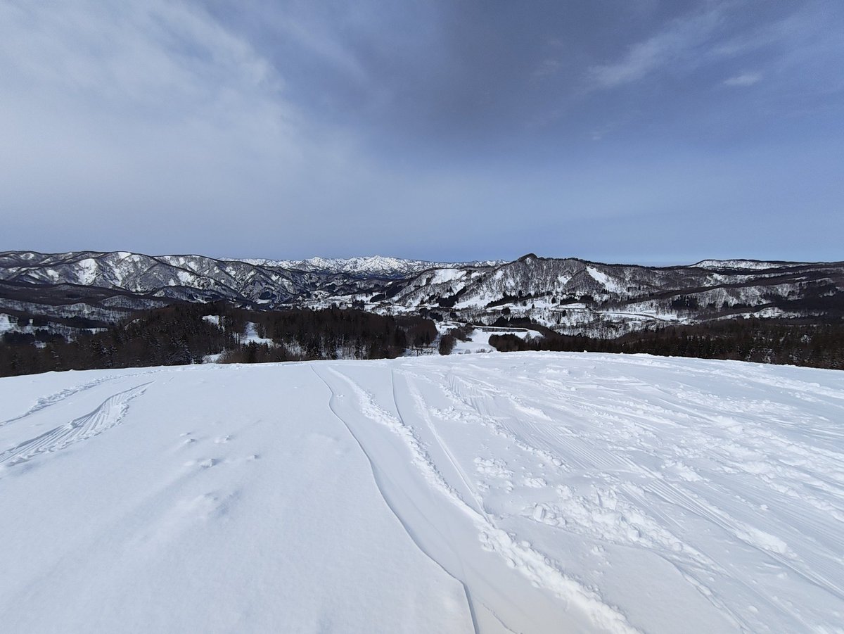 snow_mosu's tweet photo. シーズンイン！ https://t.co/3jxLjQf4SQ
