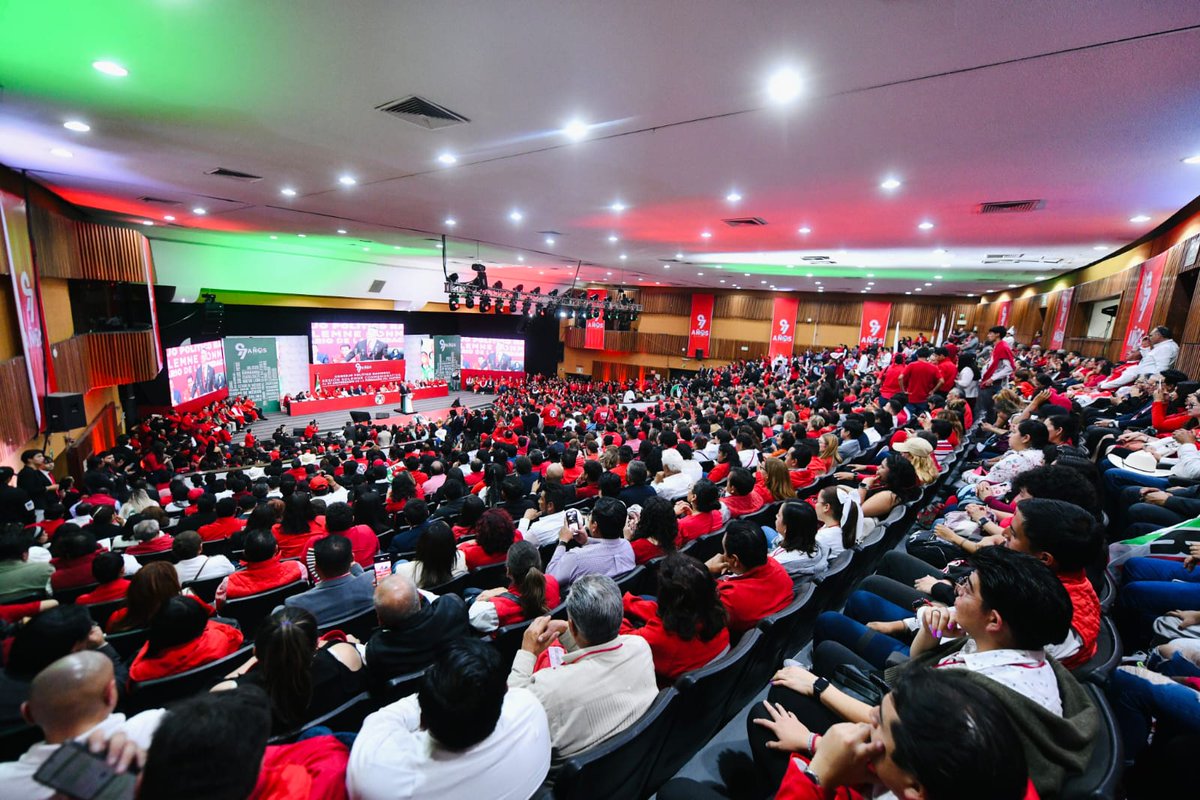 Con profundo orgullo asistí a la Sesión Solemne del Consejo Político Nacional, donde conmemoramos el 97 aniversario de nuestro instituto político, el Partido Revolucionario Institucional.