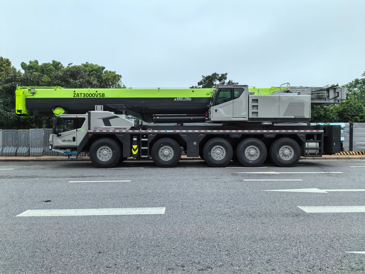 HuFreda's tweet photo. #Zoomlion All-Terrain Crane ZAT3000VS863 for Export ✨ https://t.co/G7LLfwegUY