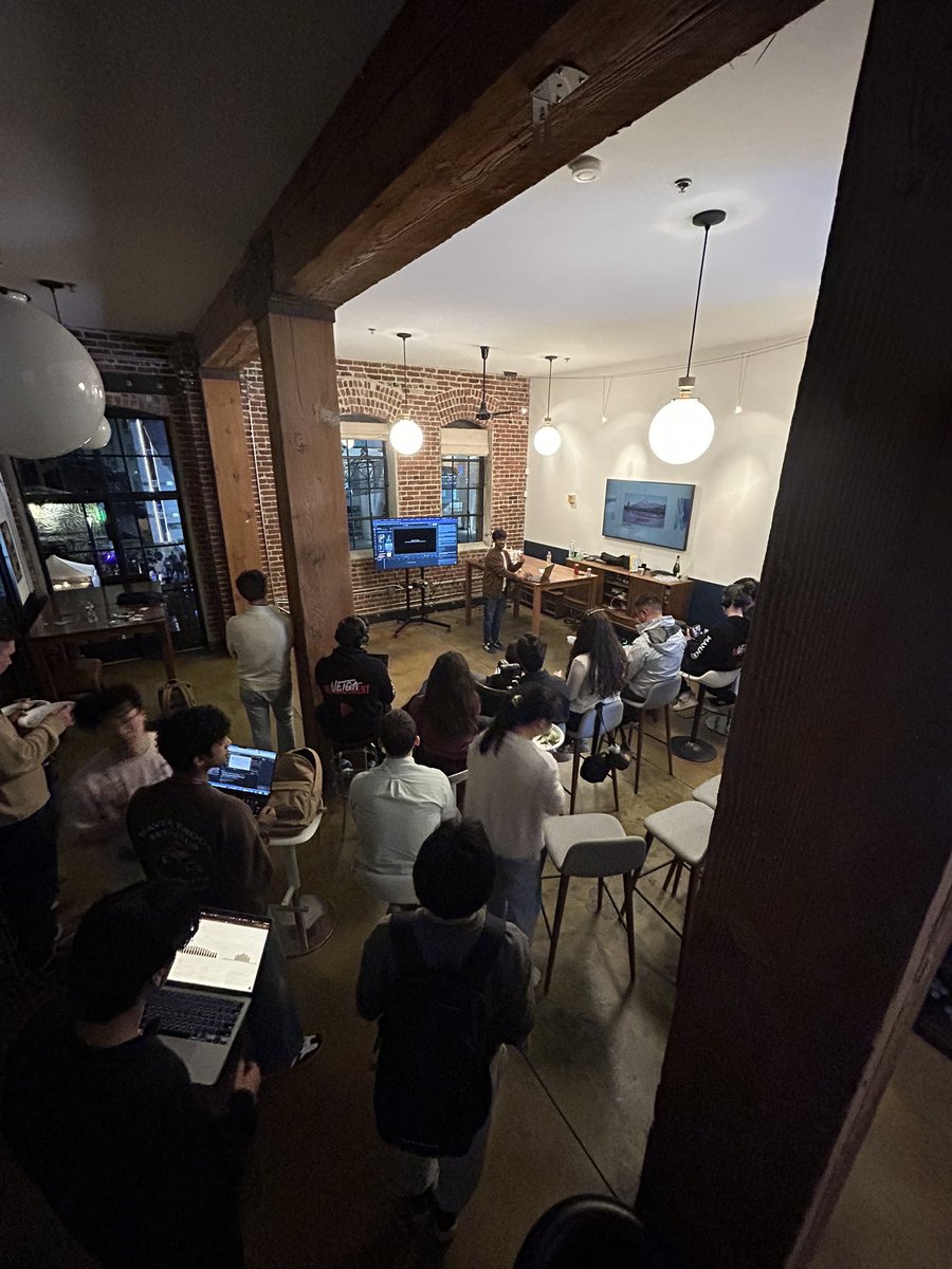 Coffee with One 🇺🇸 tweet media