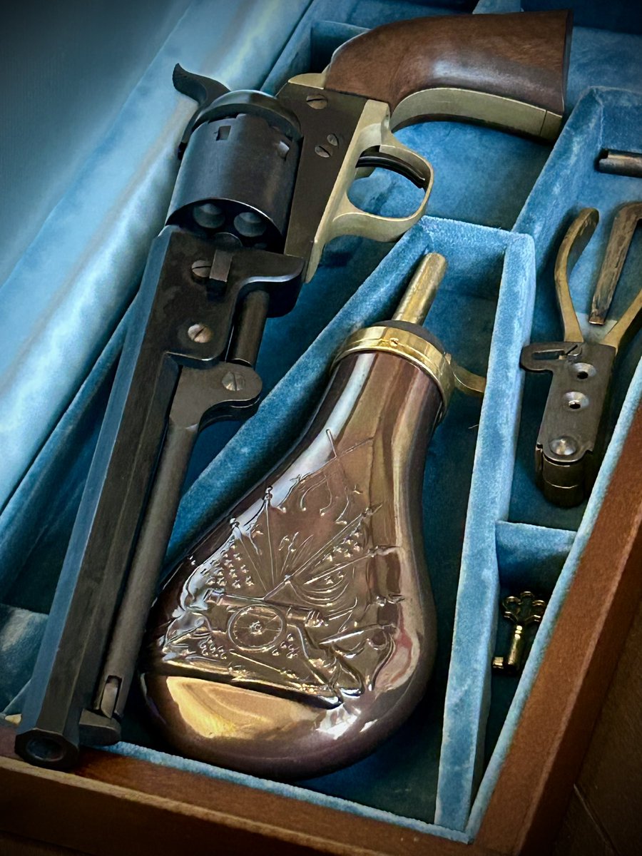 36の日 COLT M1851 Navy クラフト・アップル・ワークス 実物と寸分違わ