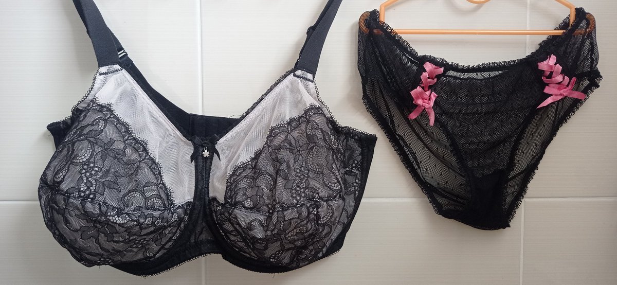 JacobLocsta's tweet photo. 40G bra pair with XL see through panty https://t.co/xMkvJeKunV