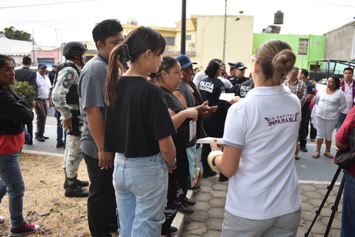 sindicaturampue's tweet photo. Desde el Parque Benito Juárez de La Libertad participamos en el recorrido de #RedVecinal para escuchar a la comunidad, identificar riesgos y fortalecer la coordinación por la seguridad, en conjunto con @SSC_Pue. 

Los Juzgados de #JusticiaCívica seguimos trabajando cerca de ti. https://t.co/taOBTfy2PJ