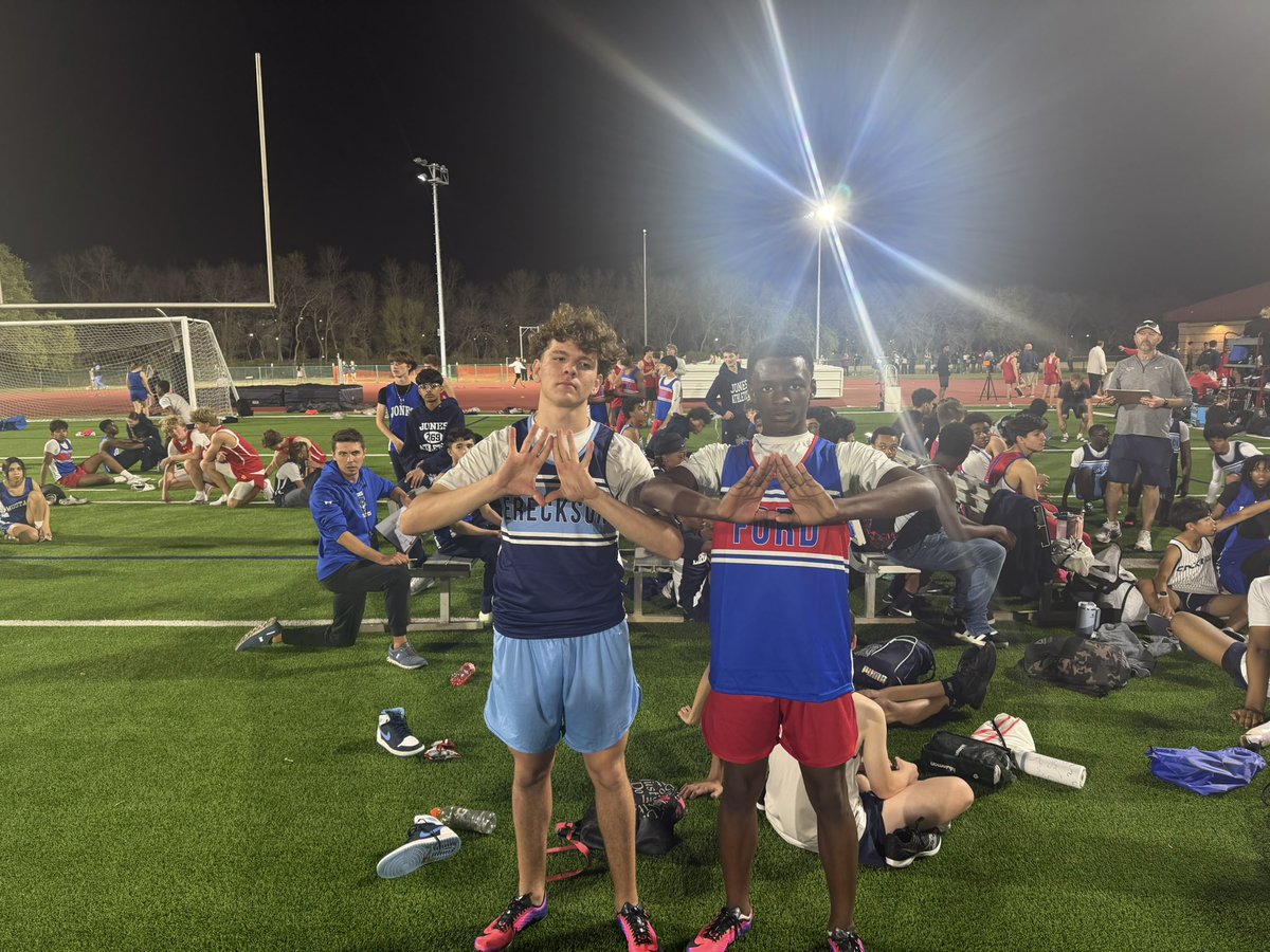 CoachShawD's tweet photo. Pipeline kids doing big things!! 

Several records set and or broken tonight 
@EMSBoysAth  @FmsBoyssports 
🅰️🆙 https://t.co/hofDsvVMKo