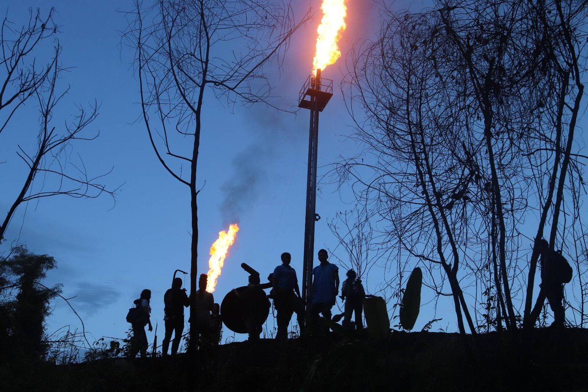 Petroecuador dice que eliminó 170 mecheros pero la quema de gas aumenta

A pesar de que <a href="/EPPetroecuador/">EP Petroecuador 🇪🇨</a> asegura haber eliminado 170 mecheros hasta noviembre de 2025, el <a href="/BancoMundialLAC/">Banco Mundial | América Latina y el Caribe</a> muestra que la quema de gas  aumentó