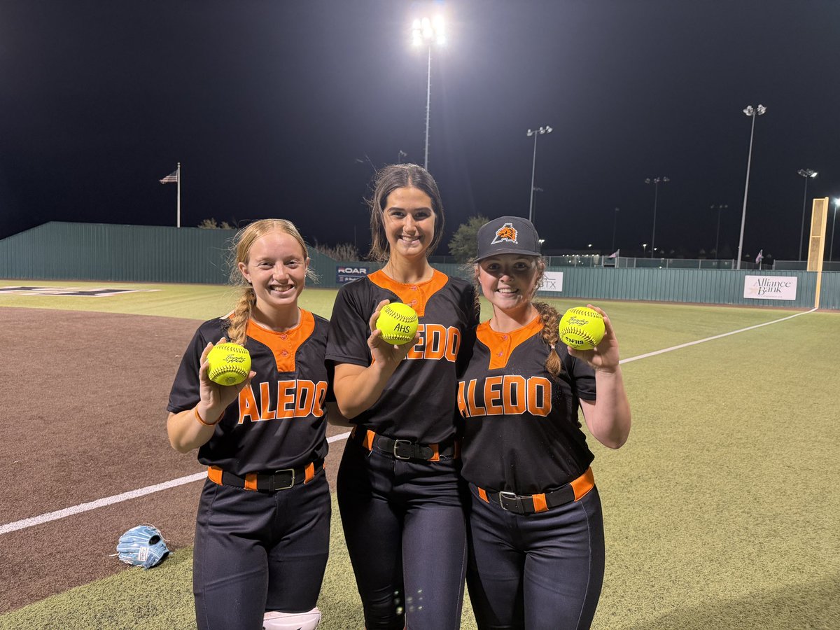 Ladycat Softball tweet media