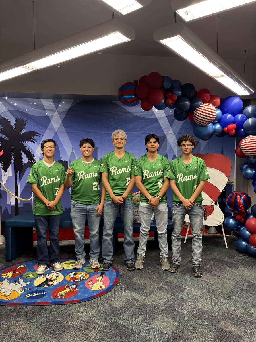 MONTWOOD RAMS BASEBALL⚾️🏈Coach Romo tweet media