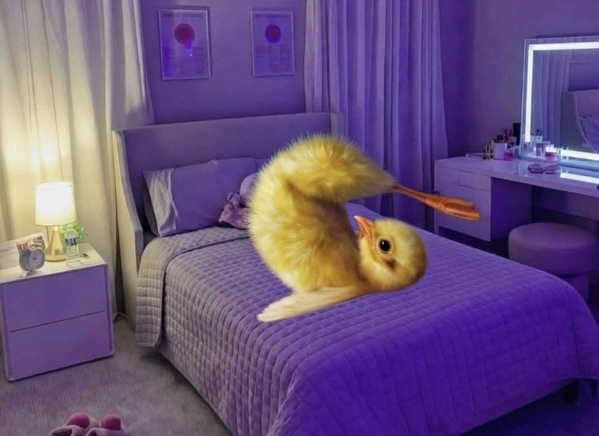 Imagínate hablar mal de mi y que yo esté en mi habitación así: