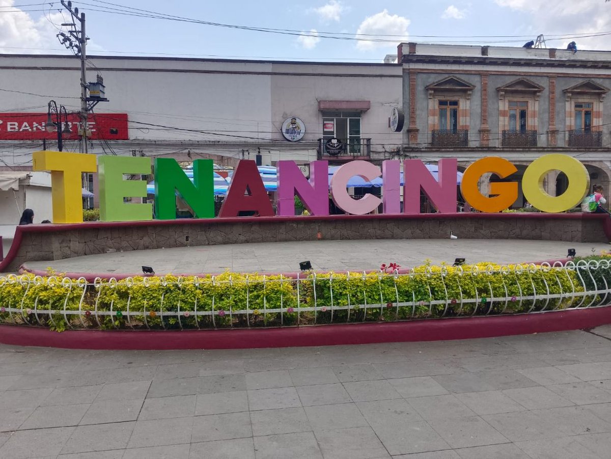 En Tenancingo, comerciantes establecidos y semifijos denunciaron incertidumbre ante cambios y operativos implementados por el gobierno municipal. Los vendedores piden diálogo con la alcaldesa Nancy Nápoles y respeto a sus espacios de trabajo.