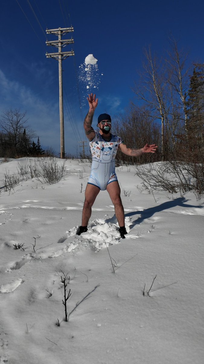 Yay !! Way to much fun in the sunny snow !!! SNOWBALL FIGHT !! <a href="/LittleforBig/">LittleForBig</a>  thank you for your amazing comfy products !!! #diaper #diaperboy #diaperlovers #diapercheck #diaperbulge #diaperbutt #diaperwet #abdl #abdlboy #abdlcommunity #abdldaddy #pee #wet #diapermuscle