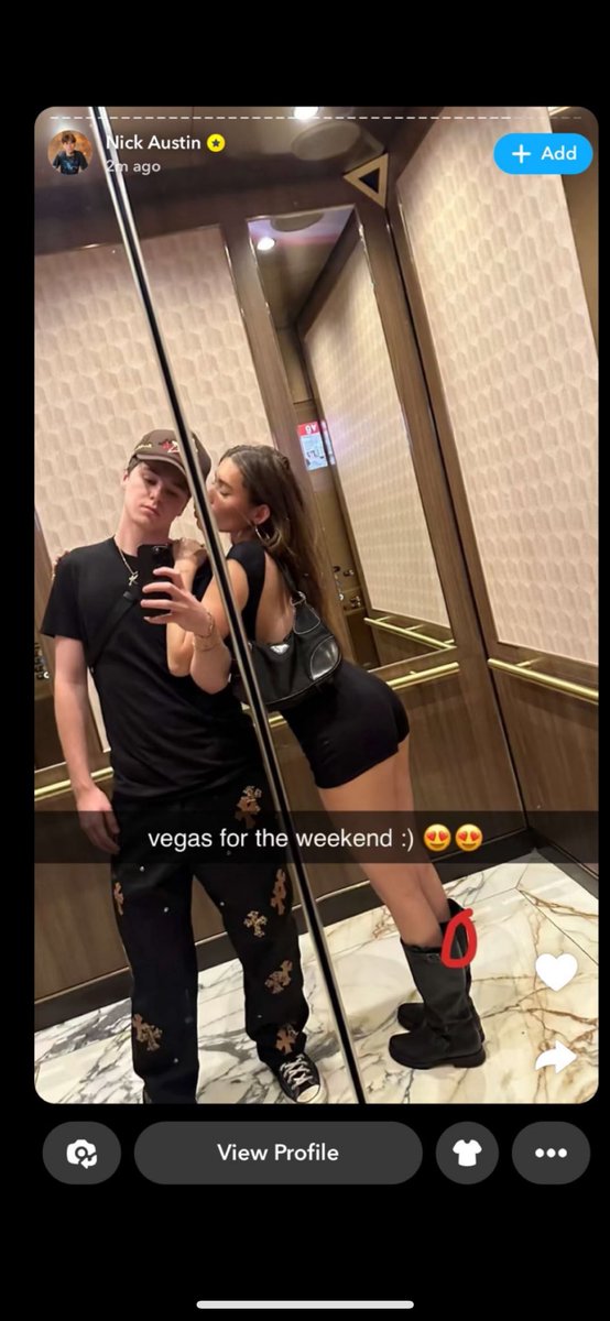 f ꨄ is seeing ari tweet media