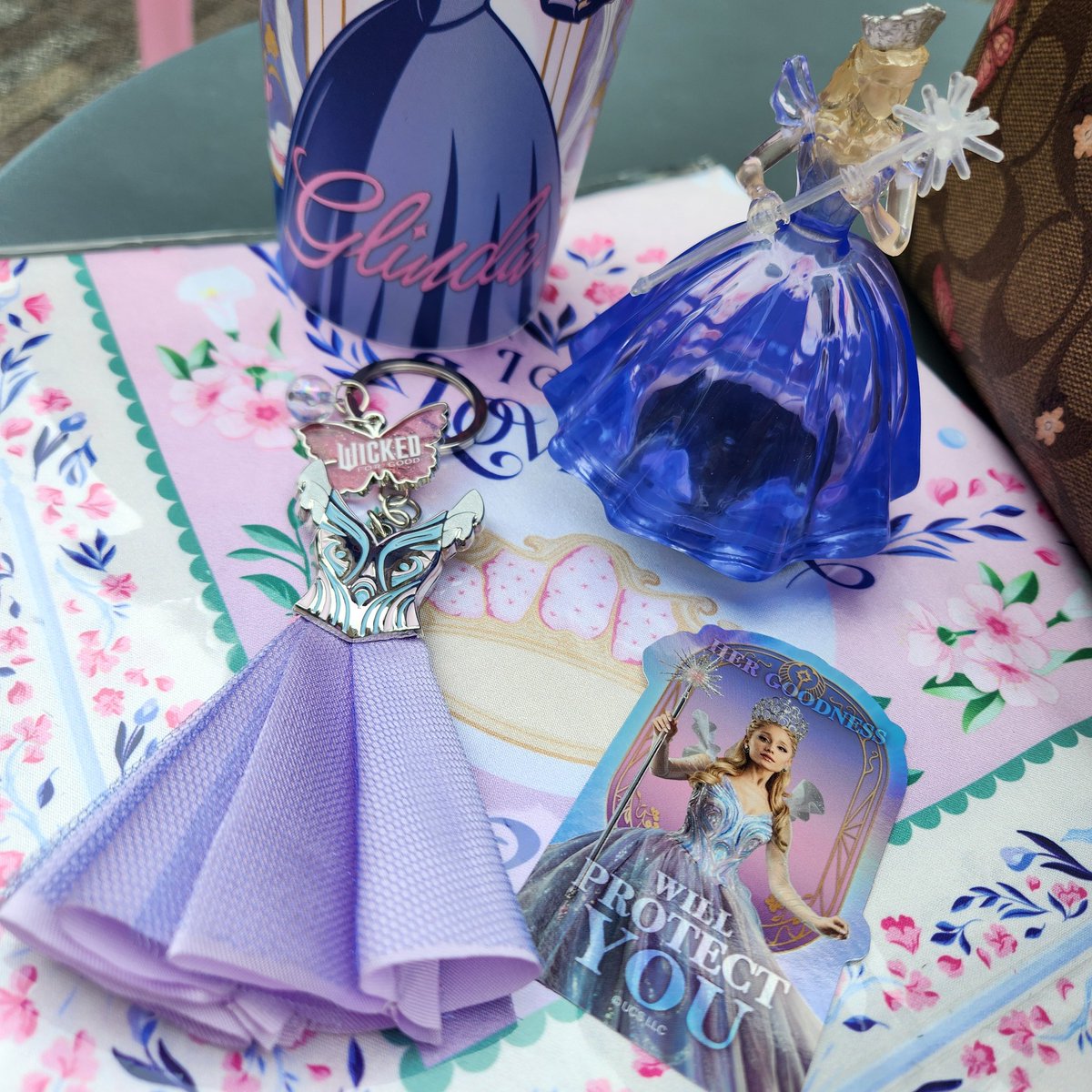 Moon99Butterfly tweet media