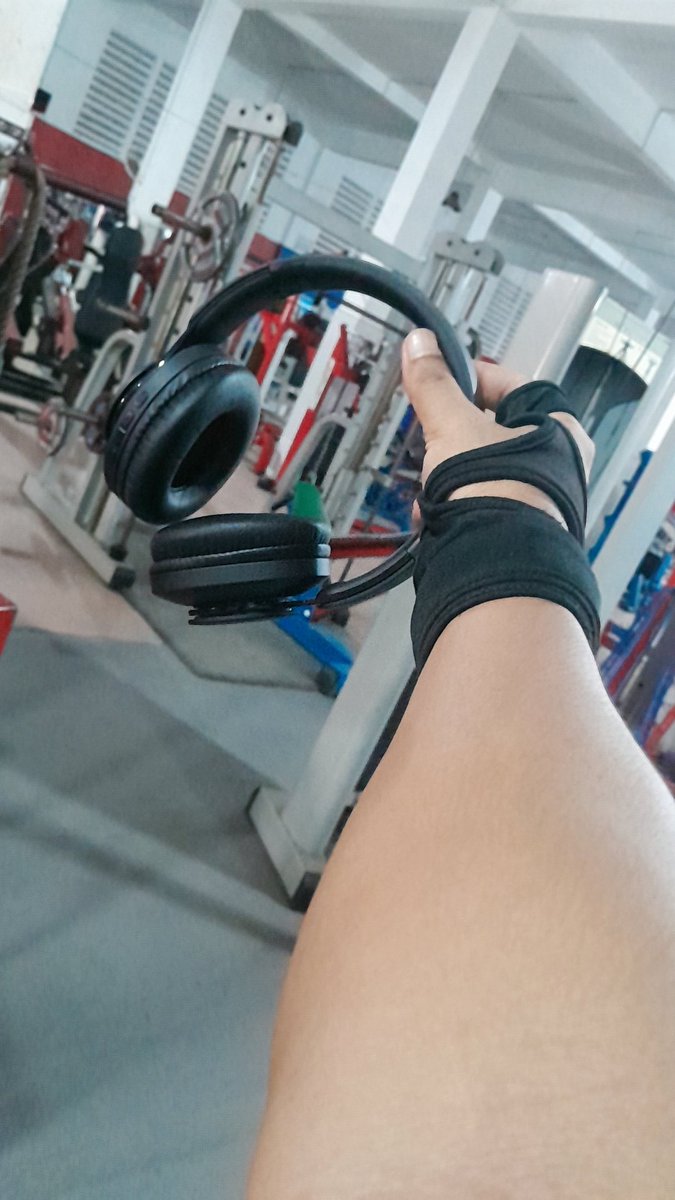 Khorn Sokha (KSK) tweet media