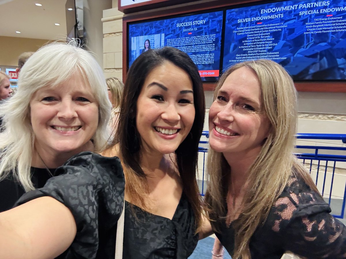 Congratulations to <a href="/MooreCFISD/">MooreCFISD</a> and <a href="/WoodardCFISD/">Woodard Elementary</a> teacher of the year! <a href="/suebrenz/">Susan Brenz</a> <a href="/rebeccahignight/">Rebecca Hignight</a> #PathToAmazing #ChooseCFISD