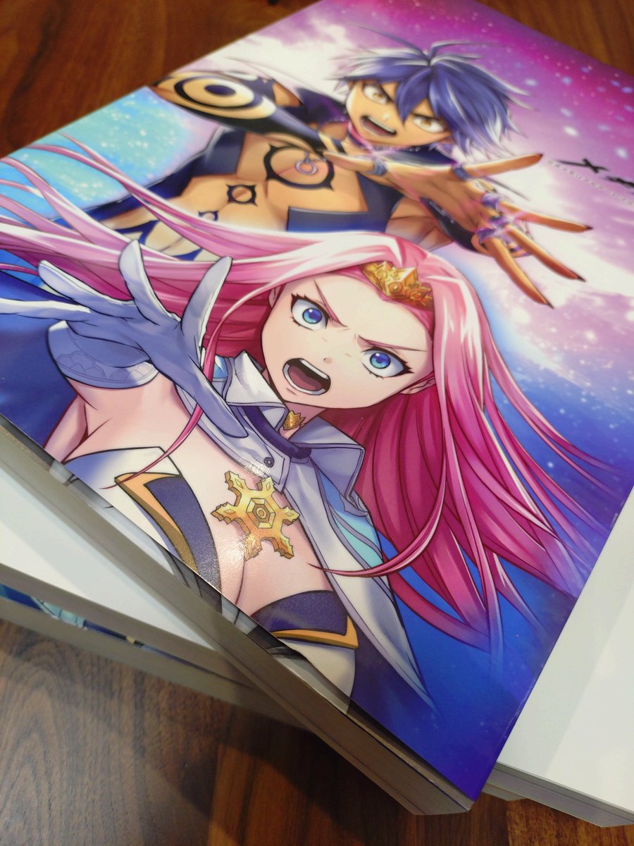 メギド72公式メモリアルアートブックが届きました。開梱して思わず