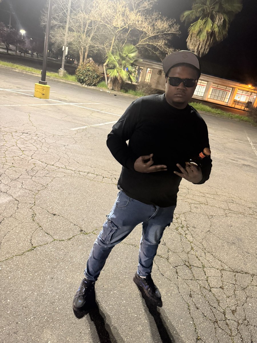 TheRealBackdoe4's tweet photo. 🏴‍☠️ https://t.co/DbWfpzyC8A
